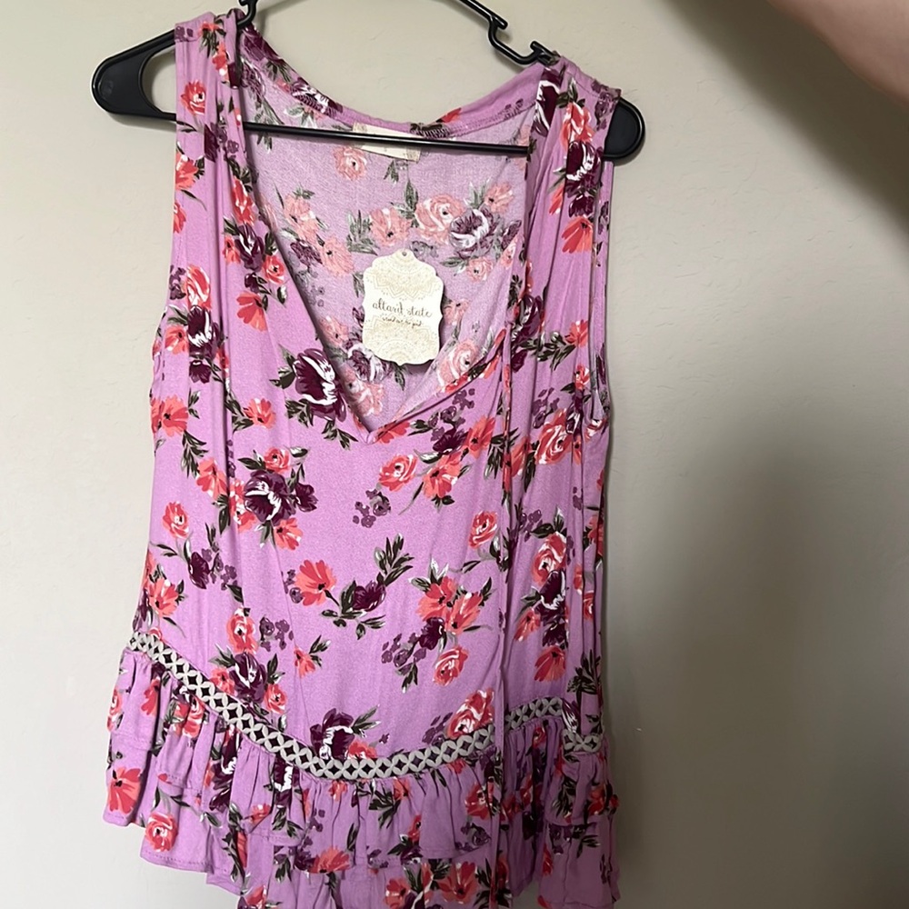 Altar’s state. Brand new with tags.